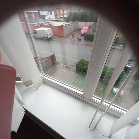 Private Rooms, 2 Showers In 3 Storey Hse, 25 Minutes Walk From Leicester City Centre Екстер'єр фото