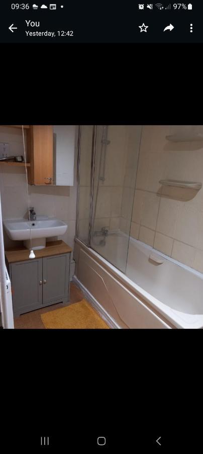 Private Rooms, 2 Showers In 3 Storey Hse, 25 Minutes Walk From Leicester City Centre Екстер'єр фото